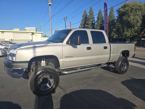 Used 2004 Chevrolet Silverado 2500 LS w/ Skid Plate Package image 4
