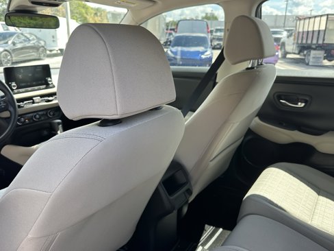 Used 2024 Honda HR-V LX image 32