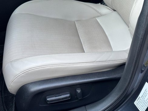 Used 2022 Honda Civic Touring image 28