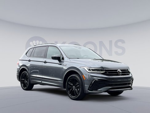 Used 2022 Volkswagen Tiguan SE R-Line image 8