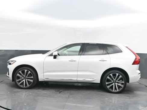 Certified 2023 Volvo XC60 B5 Ultimate w/ Protection Package Premier image 4