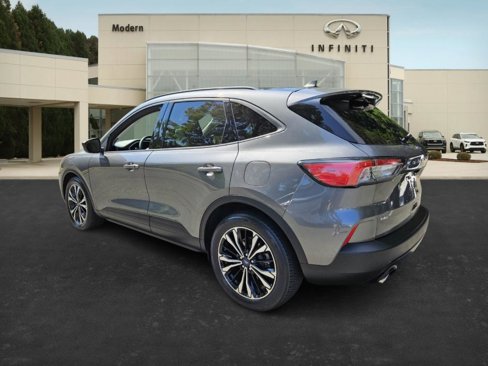 Used 2021 Ford Escape SE w/ SE Sport Appearance Package image 5