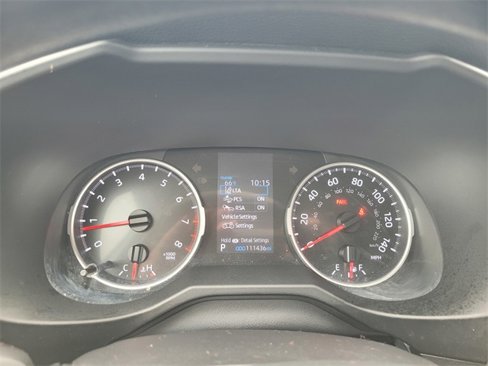 Used 2021 Toyota RAV4 LE image 29