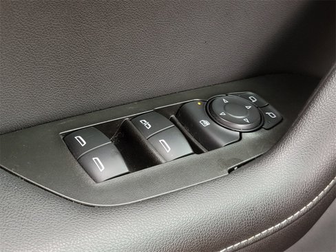 Used 2023 Chevrolet Blazer LT image 30