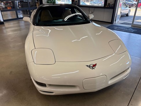 Used 2002 Chevrolet Corvette Coupe image 22
