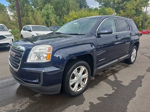 Used 2017 GMC Terrain SLE image 1