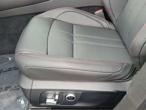 New 2024 Maserati Levante GT Ultima image 14