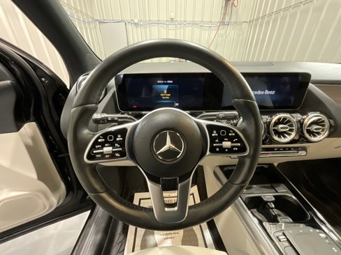 Used 2021 Mercedes-Benz GLA 250 4MATIC image 15