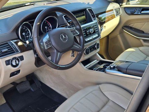 Used 2014 Mercedes-Benz GL 450 4MATIC image 23