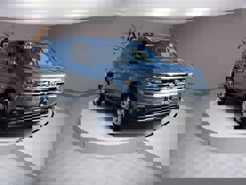 Used 2018 Volkswagen Atlas SE image 2