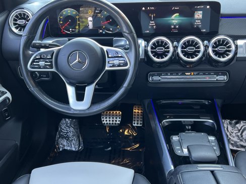 Used 2022 Mercedes-Benz GLB 250 4MATIC image 14