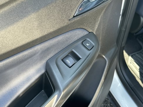 Used 2022 Chevrolet Bolt EUV Premier w/ Sun & Sound Package image 15