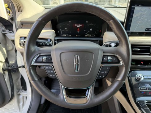 Used 2022 Lincoln Nautilus Reserve image 25