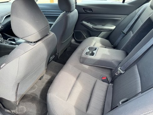 Used 2024 Nissan Altima 2.5 SV image 10