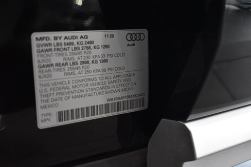 Used 2021 Audi Q5 Premium Plus w/ Premium Plus Package image 38