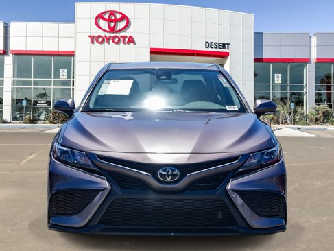 Used 2023 Toyota Camry SE image 2