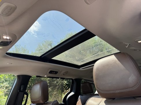 Used 2019 Chrysler Pacifica Limited w/ Advanced Safetytec Group image 36