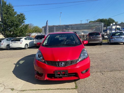 Used 2013 Honda Fit Sport image 3