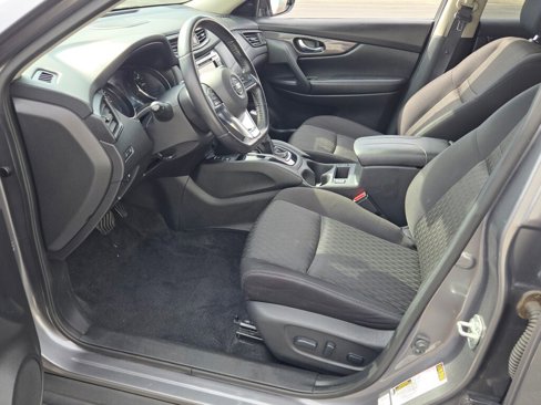 Used 2019 Nissan Rogue SV w/ Sun & Sound Touring Package image 18