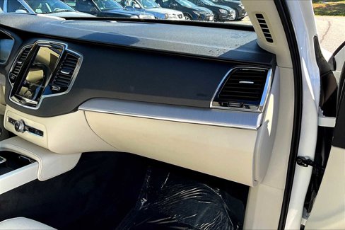 Used 2021 Volvo XC90 T5 Momentum w/ Advanced Package image 17