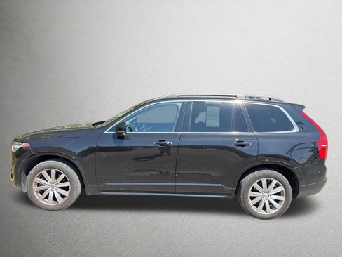 Used 2017 Volvo XC90 T6 Momentum w/ Vision Package image 6