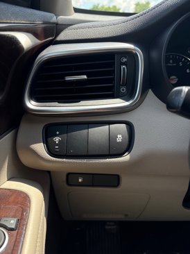 Used 2017 Kia Sorento EX image 21