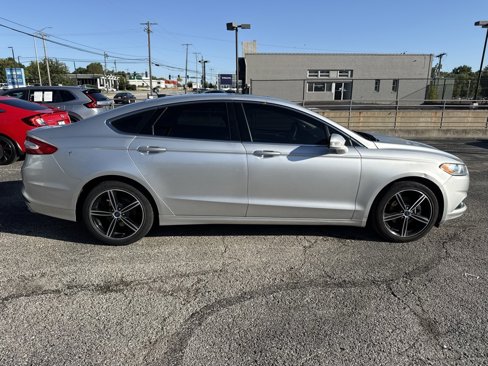 Used 2014 Ford Fusion SE w/ Equipment Group 202A image 5