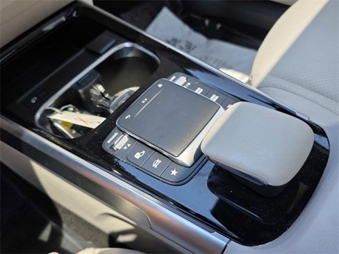 Certified 2022 Mercedes-Benz GLB 250 4MATIC image 15