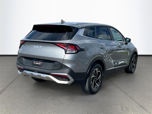 Used 2023 Kia Sportage LX image 7