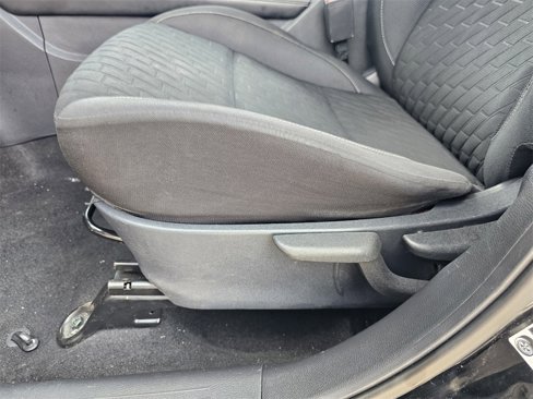 Used 2021 Nissan Kicks SV image 13