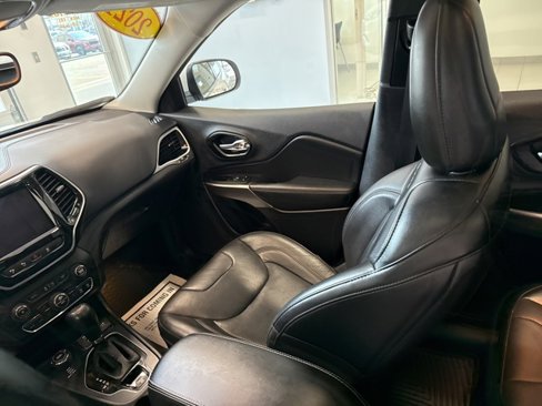 Used 2021 Jeep Cherokee Limited w/ Elite Package image 30