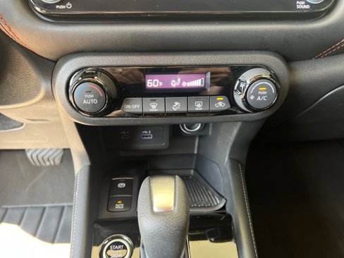 Used 2023 Nissan Kicks SR image 24