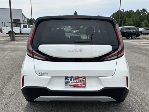 Used 2023 Kia Soul LX w/ LX Technology Package image 6