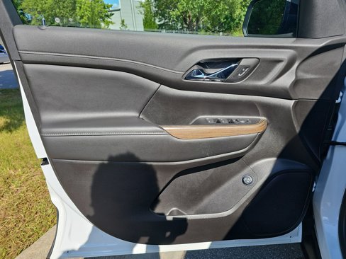 Used 2023 GMC Acadia SLE w/ Driver Convenience Package image 29