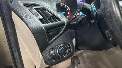 Used 2013 Ford Escape SEL image 43