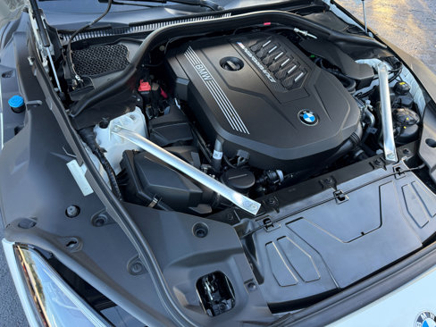 Used 2022 BMW Z4 M40i w/ Premium Package image 29