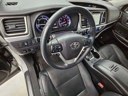 Used 2016 Toyota Highlander Limited image 13
