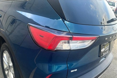 Used 2020 Ford Escape SE image 28