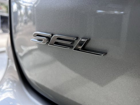 Used 2024 Ford Edge SEL image 9