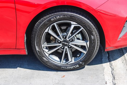 Used 2023 Kia Forte LXS image 11