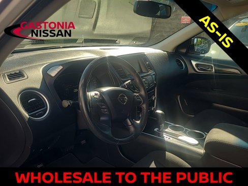 Used 2015 Nissan Pathfinder SV image 54