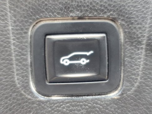 Used 2019 Chevrolet Traverse LT image 27