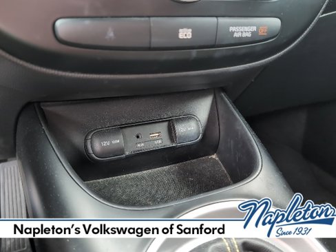 Used 2015 Kia Soul + image 15