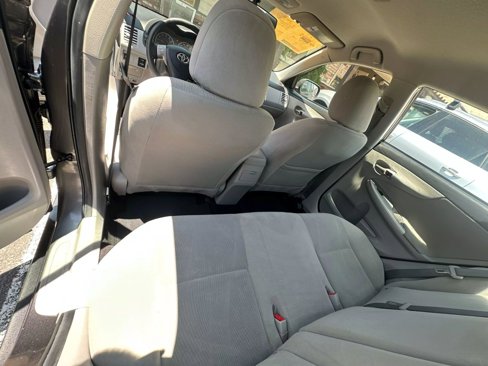 Used 2013 Toyota Corolla LE Special Edition image 16