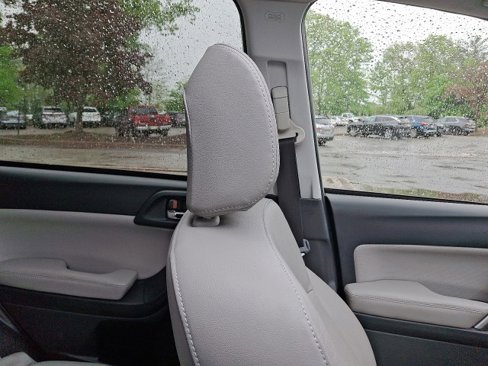 Used 2014 Subaru Forester 2.5i Limited image 13