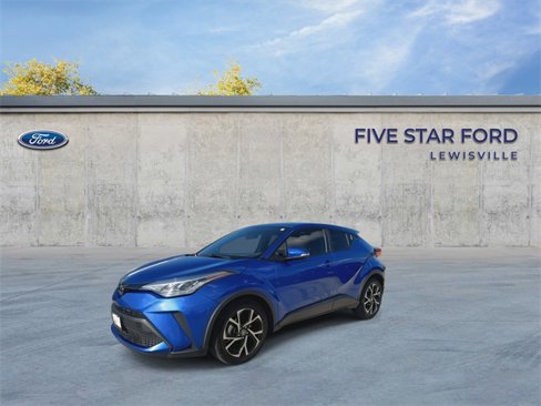 Used 2022 Toyota C-HR XLE image 4