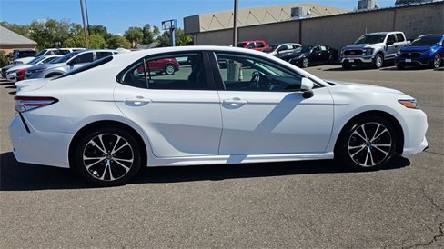 Used 2020 Toyota Camry SE image 9