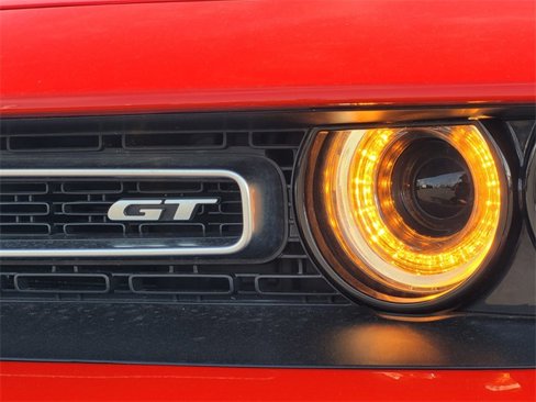 Used 2022 Dodge Challenger GT image 7
