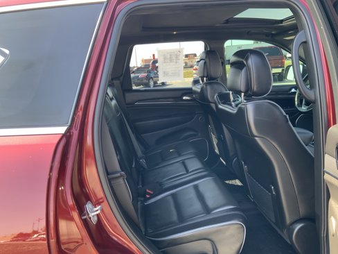 Used 2019 Jeep Grand Cherokee Overland image 17