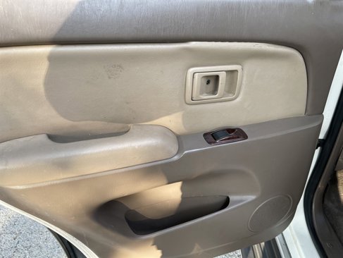 Used 2001 Toyota 4Runner Limited image 13